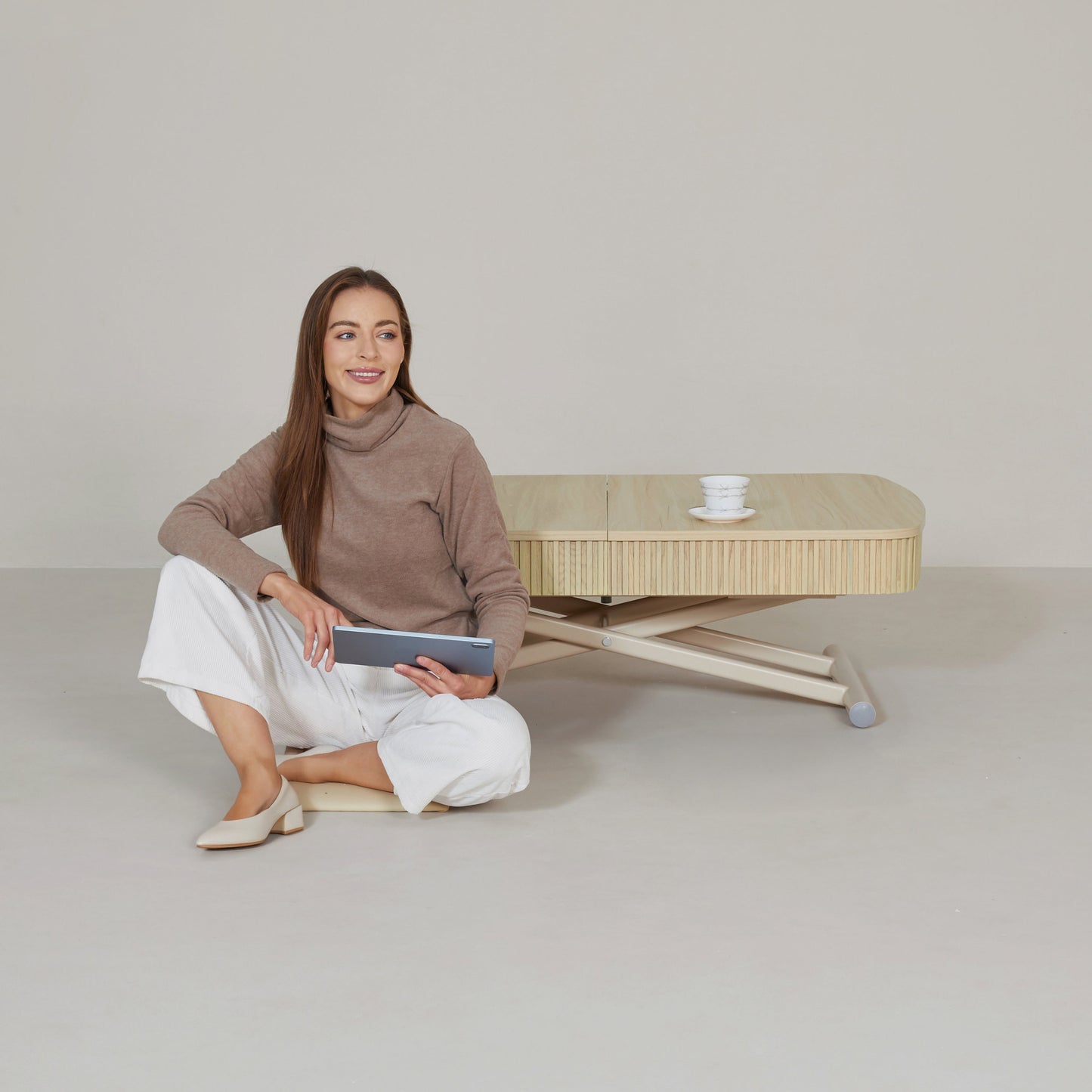 Box Coffee Curve in fluted oak wood in coffee table lowered height size
