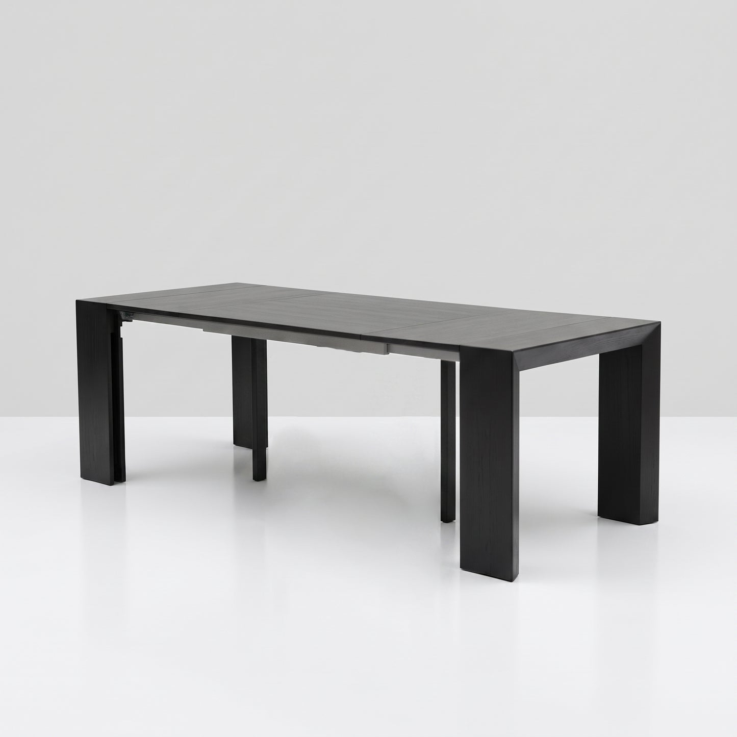 Junior Giant Edge - Modern Dining Table