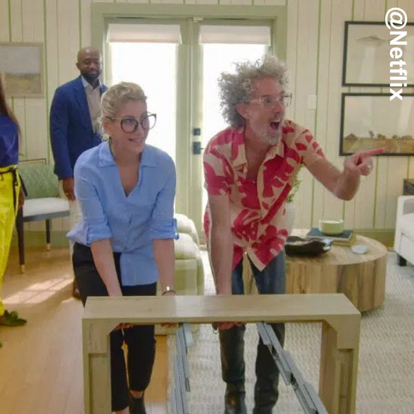 Netflix Hack My Home - Junior Giant extending table