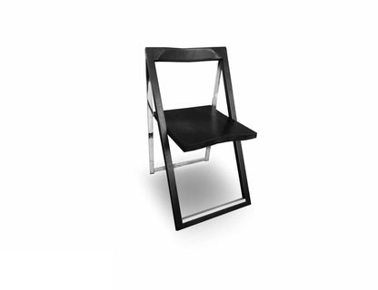 Pendulum-folding-chair-in-black-wood-and-chrome-legs