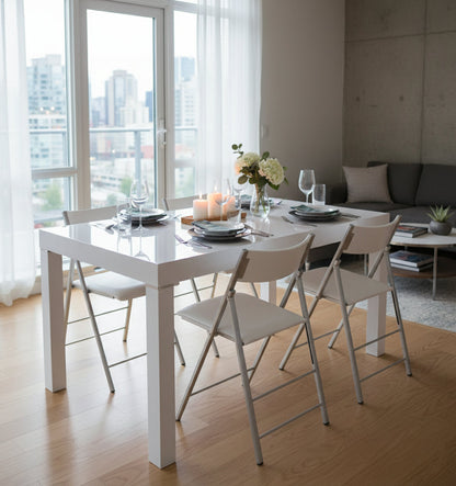 Pillar table in compact table form without extensions