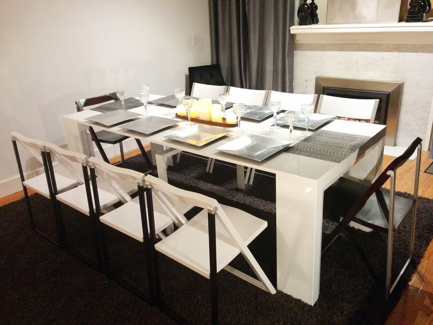 The-Junior-Giant-table-paired-with-folding-chairs