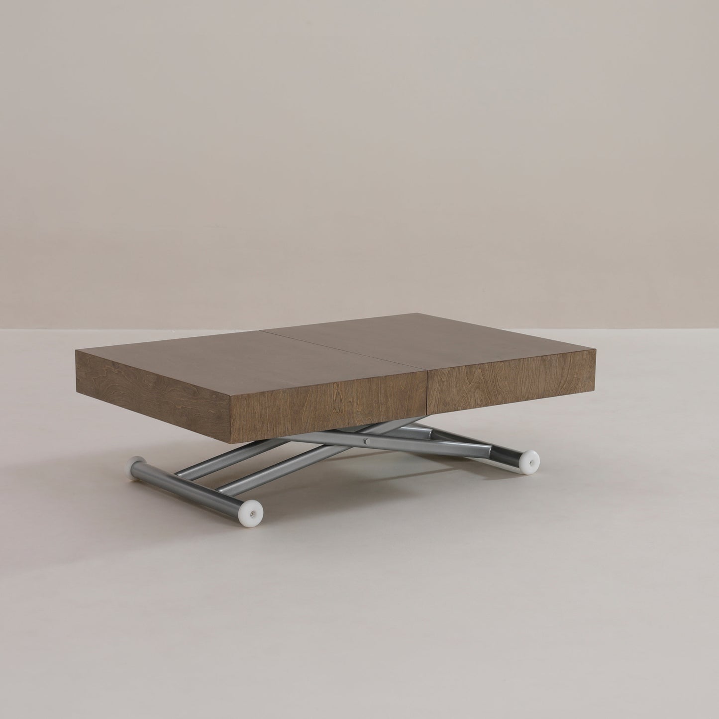 Height adjustable box coffee table is outdoor ready
