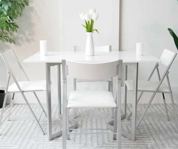 The flip folding table is an elegant expandign transforming table set