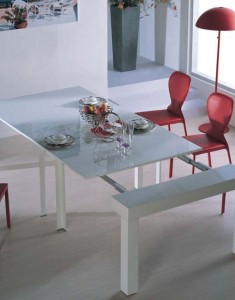 Easy transforming dining room table from small to large!