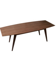 Hygge-wood-extended-dinner-table-scandinave-style