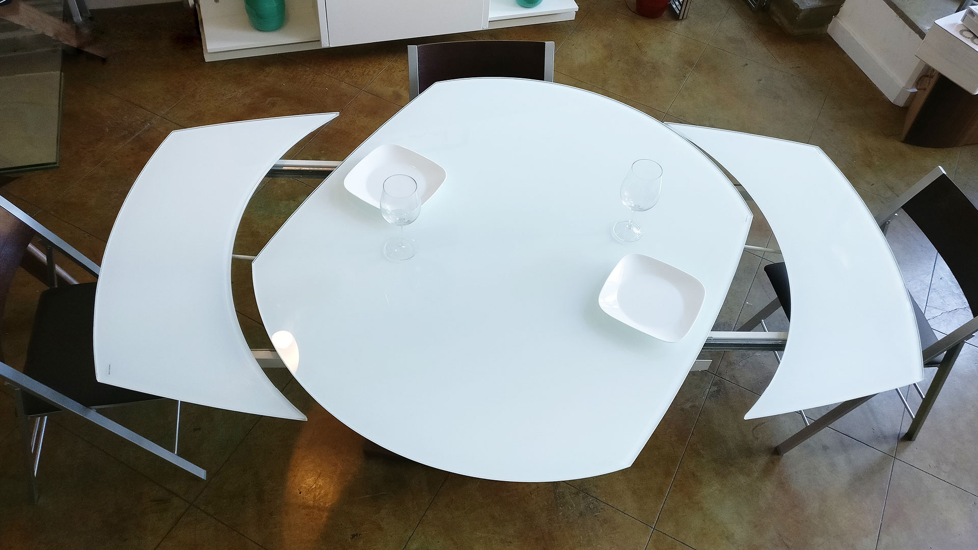 oval extendable kitchen table with ceramic tile on the top